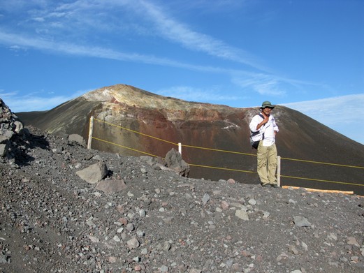 Reiseführer Ner auf halber Höhe des Cerro Negro