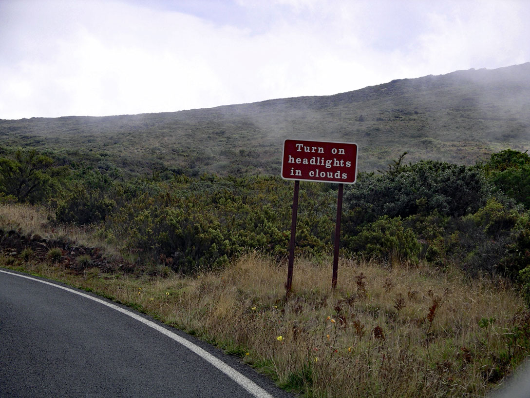 Schild am Highway zum Haleakala