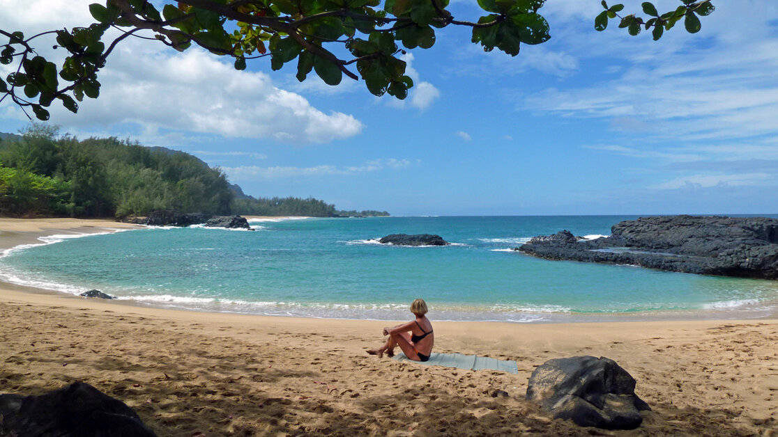 Inge Tresselt am Lumahai Beach auf Kauai