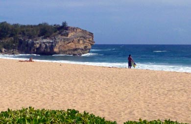 Gute Wellen zum Surfen am Shipwreck Beach