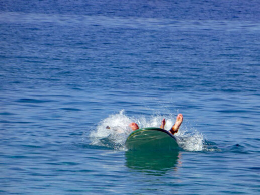 Man kann auch Umfallen beim Standup Paddling