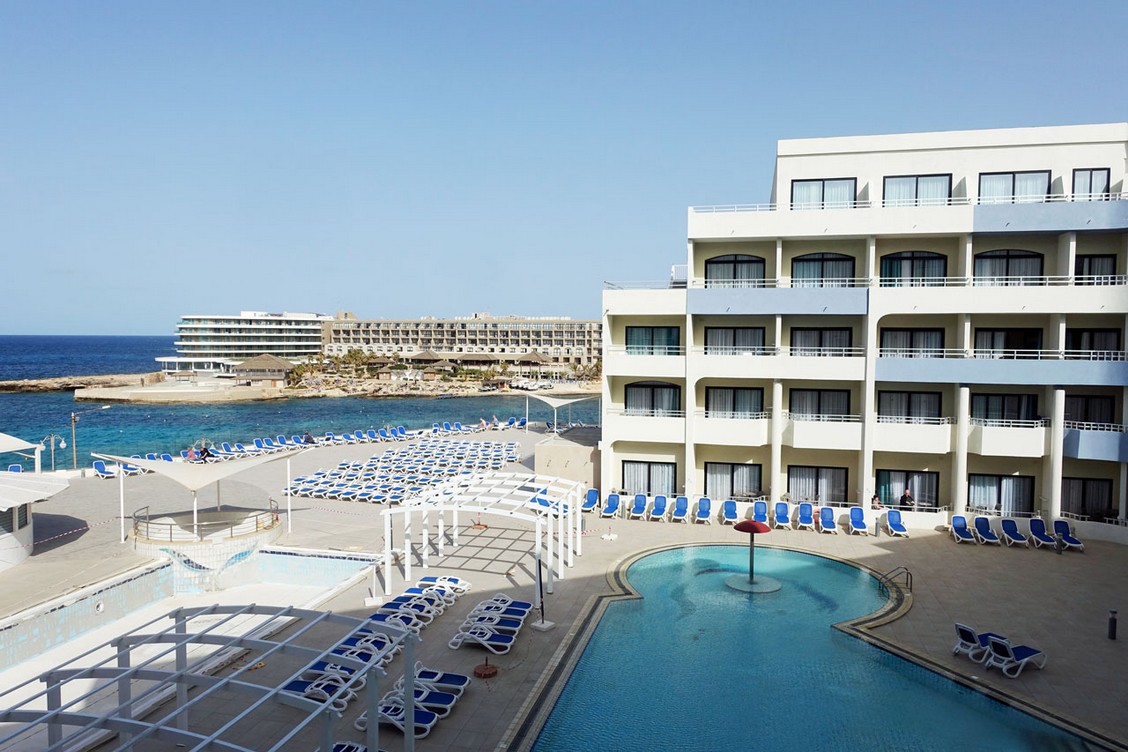 Reviera Resort
