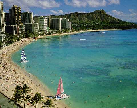 Blick auf den Strand von Waikiki vom Sheraton aus